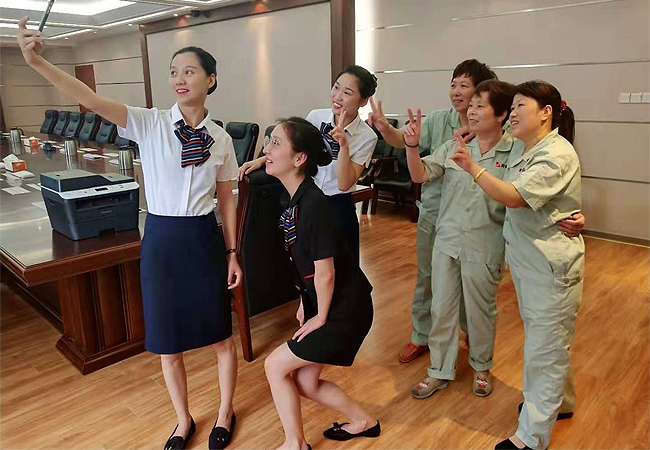 我司选送的两幅摄影作品在“合肥市第二届最美物业人”摄影大赛获奖(图2)