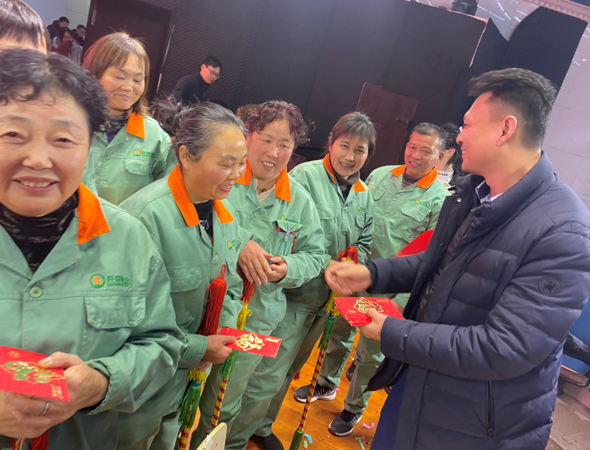 新年新梦想、青春放光芒 ————阡陌物业联合铜陵学院总务处物业管理中心举办元旦茶话会联欢活动(图10)